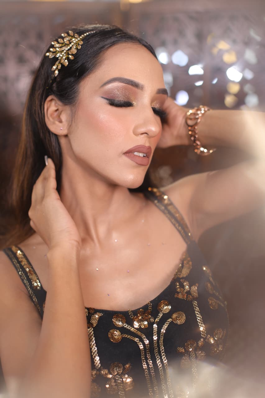 BEST cocktail makeup Services in Faridabad